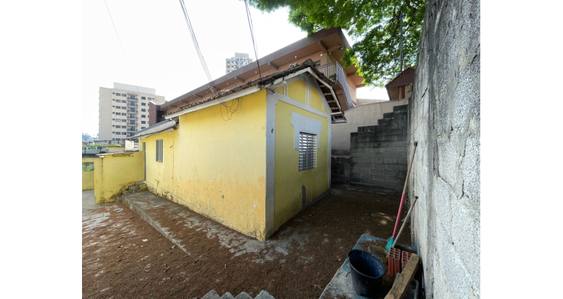 Terreno à venda no Bairro da Vila Mangalot na Rua Roberto de Lamenais