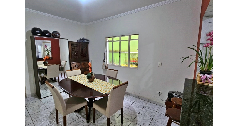 Sobrado à venda no Bairro do Conjunto Residencial Vista Verde na Rua Roberto Boyle,