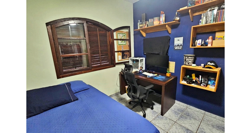 Sobrado à venda no Bairro do Conjunto Residencial Vista Verde na Rua Roberto Boyle,