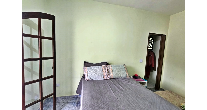 Sobrado à venda no Bairro do Conjunto Residencial Vista Verde na Rua Roberto Boyle,