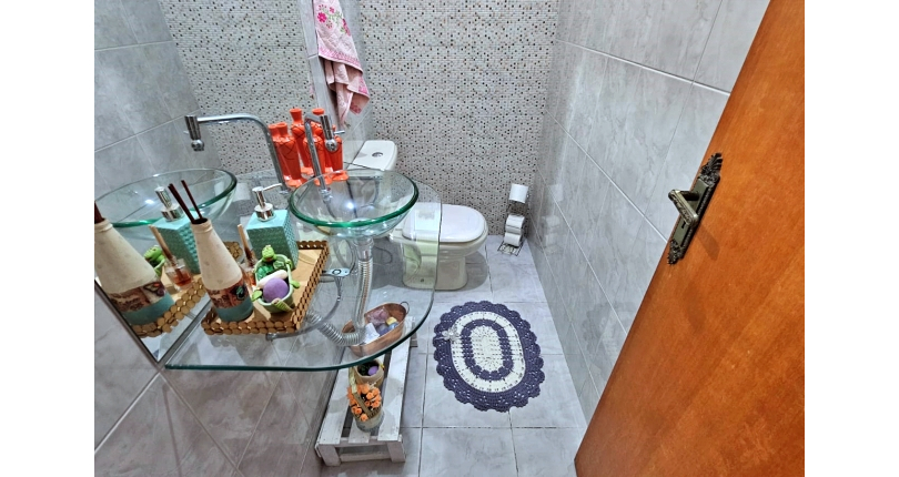 Sobrado à venda no Bairro do Conjunto Residencial Vista Verde na Rua Roberto Boyle,