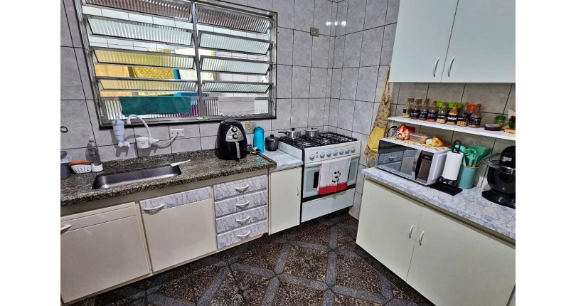 Sobrado à venda no Bairro do Conjunto Residencial Vista Verde na Rua Roberto Boyle,