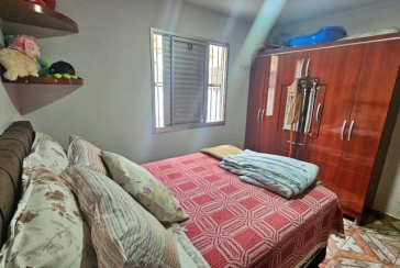 Sobrado à venda no Conjunto Residencial Vista Verde na Rua José Carlos de Resende