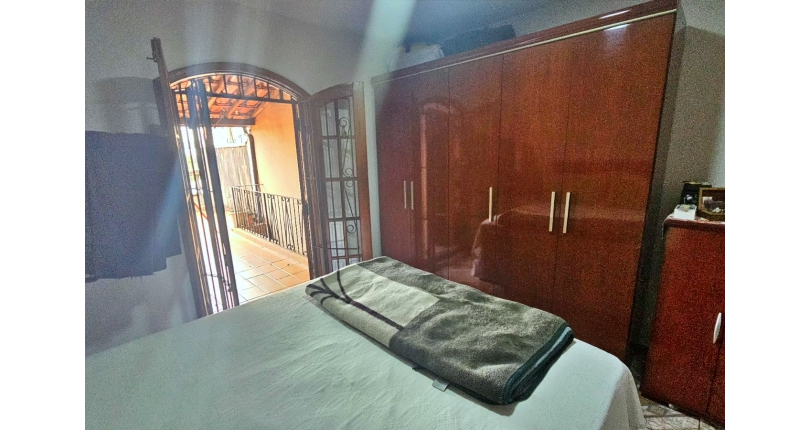 Sobrado à venda no Conjunto Residencial Vista Verde na Rua José Carlos de Resende