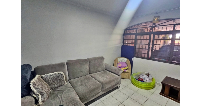 Sobrado à venda no Conjunto Residencial Vista Verde na Rua José Carlos de Resende