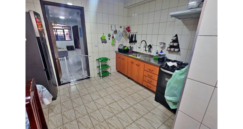 Sobrado à venda no Conjunto Residencial Vista Verde na Rua José Carlos de Resende