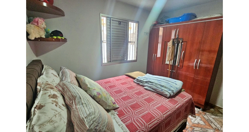 Sobrado à venda no Conjunto Residencial Vista Verde na Rua José Carlos de Resende