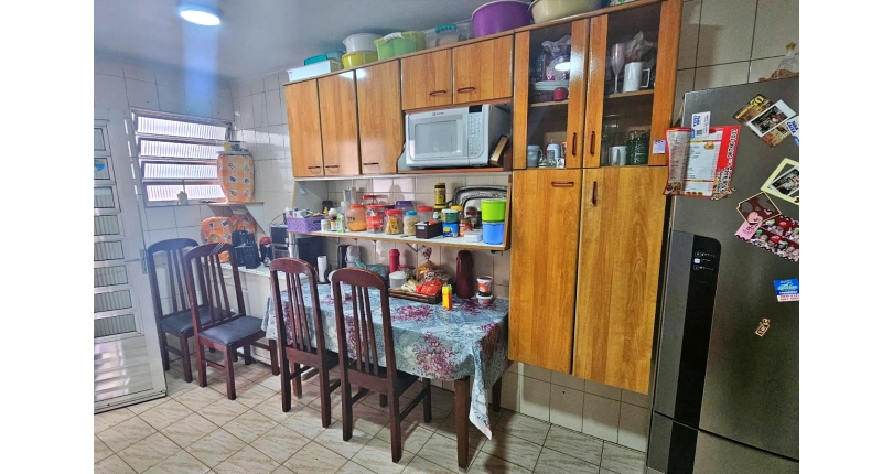 Sobrado à venda no Conjunto Residencial Vista Verde na Rua José Carlos de Resende