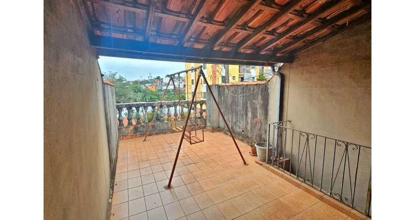 Sobrado à venda no Conjunto Residencial Vista Verde na Rua José Carlos de Resende