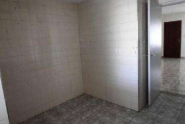 Sobrado à venda no Bairro do Conjunto Residencial Vista Verde na Rua José Carlos de Resende,