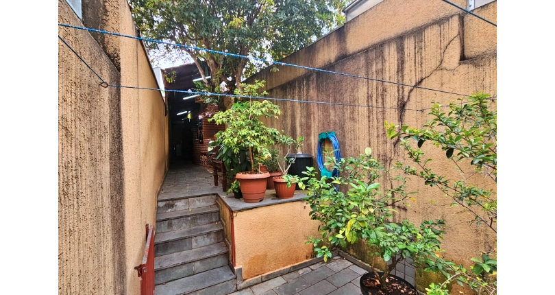 Sobrado à venda no Bairro do Jardim Cidade Pirituba na Rua Pináceas,