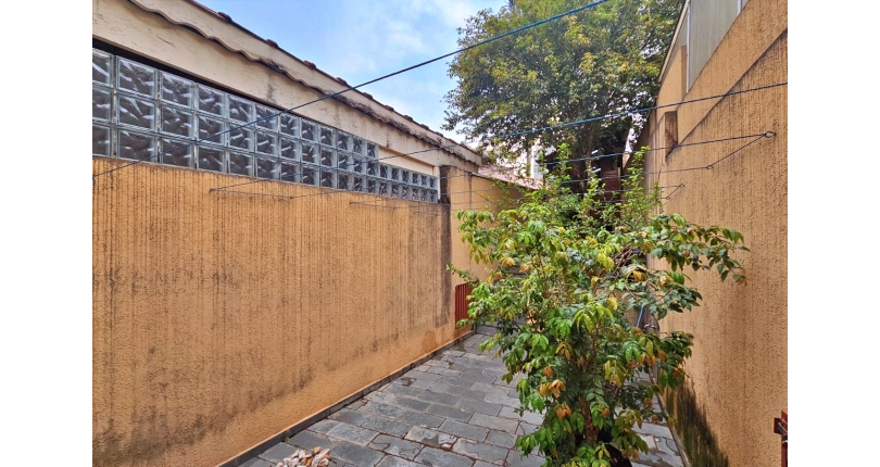 Sobrado à venda no Bairro do Jardim Cidade Pirituba na Rua Pináceas,