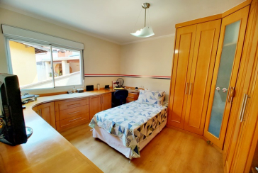 Sobrado à venda no Bairro do Jardim Pinheiros na Rua Frei Adriano Donado,