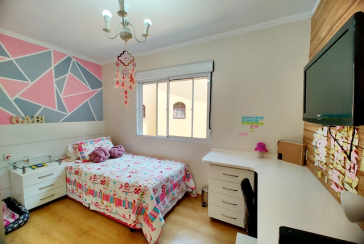 Sobrado à venda no Bairro do Jardim Pinheiros na Rua Frei Adriano Donado,