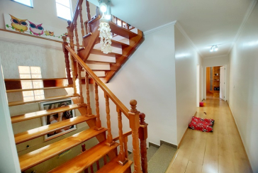 Sobrado à venda no Bairro do Jardim Pinheiros na Rua Frei Adriano Donado,