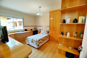 Sobrado à venda no Bairro do Jardim Pinheiros na Rua Frei Adriano Donado,