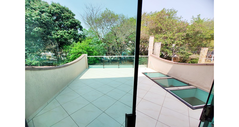 Sobrado à venda no Bairro do Jardim Pinheiros na Rua Frei Adriano Donado,