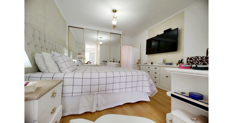 Sobrado à venda no Bairro do Jardim Pinheiros na Rua Frei Adriano Donado,