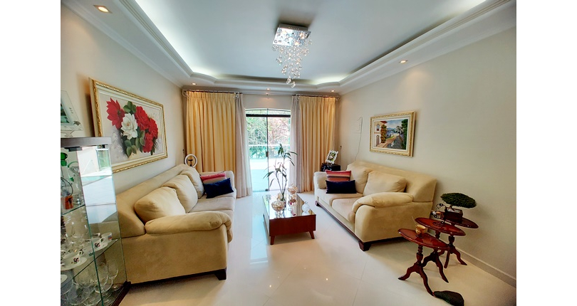 Sobrado à venda no Bairro do Jardim Pinheiros na Rua Frei Adriano Donado,