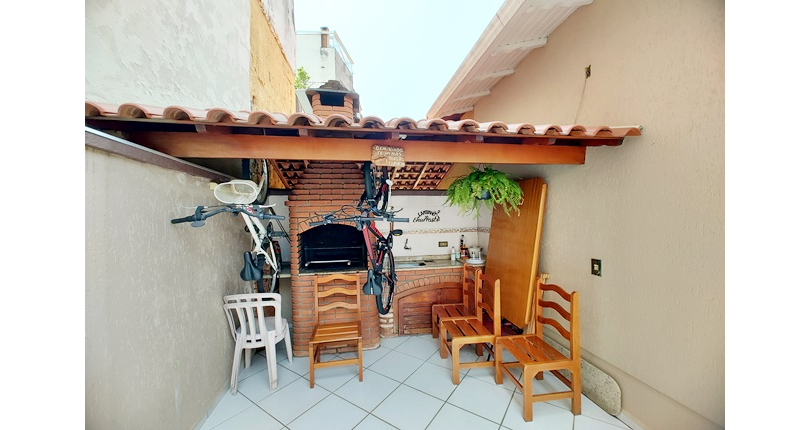 Sobrado à venda no Bairro do Jardim Pinheiros na Rua Frei Adriano Donado,