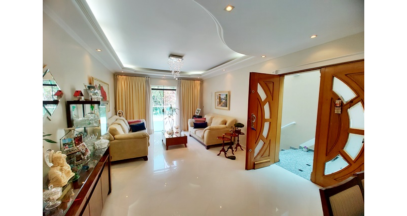 Sobrado à venda no Bairro do Jardim Pinheiros na Rua Frei Adriano Donado,