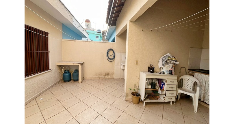 Sobrado à venda no Bairro do Jardim Santo Elias na Rua Durval Fernandes Chaves