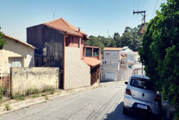 Terreno à venda no Bairro do Jardim Regina na Rua Sebastião de Pina