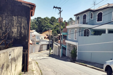 Terreno à venda no Bairro do Jardim Regina na Rua Sebastião de Pina