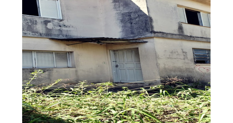 Terreno à venda no Bairro do Jardim Regina na Rua Sebastião de Pina