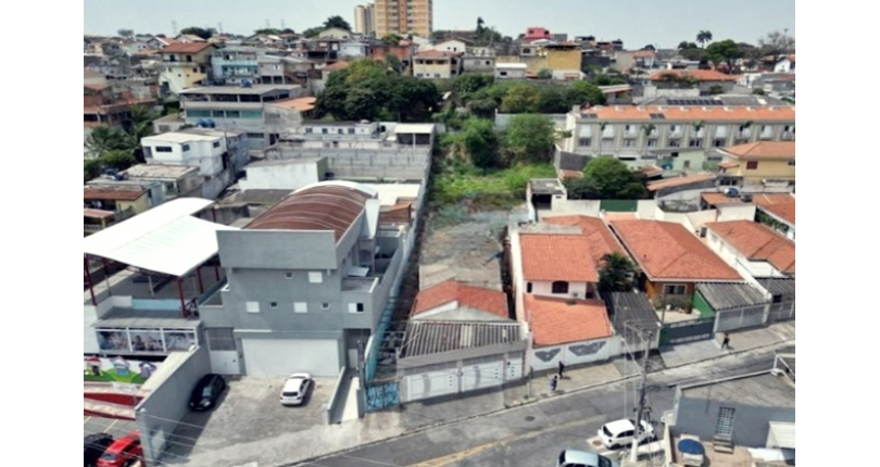 Terreno à venda no Bairro da Vila Mangalot na Rua Rubens de Souza Araujo