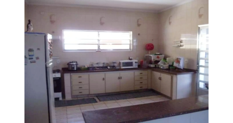 Casa à venda no Bairro do Jardim Ipanema (Zona Oeste) na Rua Pedro Ravara