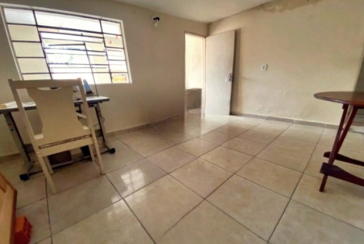 Boa Casa à venda no Bairro do Jardim Vivan na Rua Alarico Resende