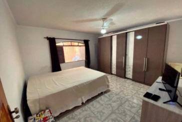 Boa Casa à venda no Bairro do Jardim Vivan na Rua Alarico Resende