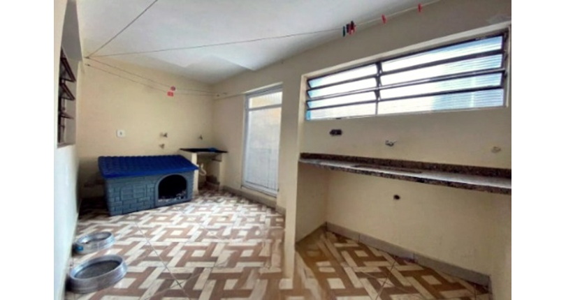 Boa Casa à venda no Bairro do Jardim Vivan na Rua Alarico Resende