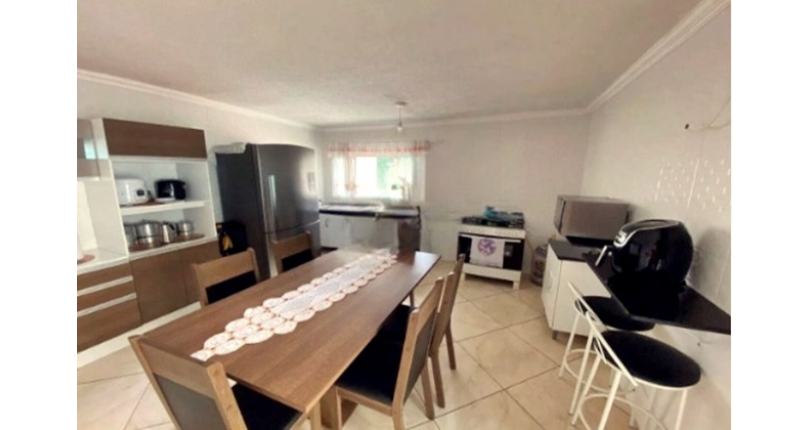 Boa Casa à venda no Bairro do Jardim Vivan na Rua Alarico Resende