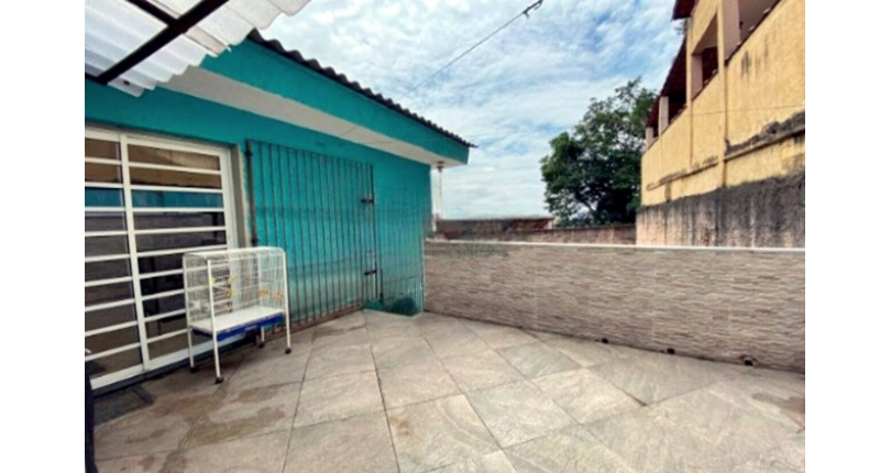 Boa Casa à venda no Bairro do Jardim Vivan na Rua Alarico Resende