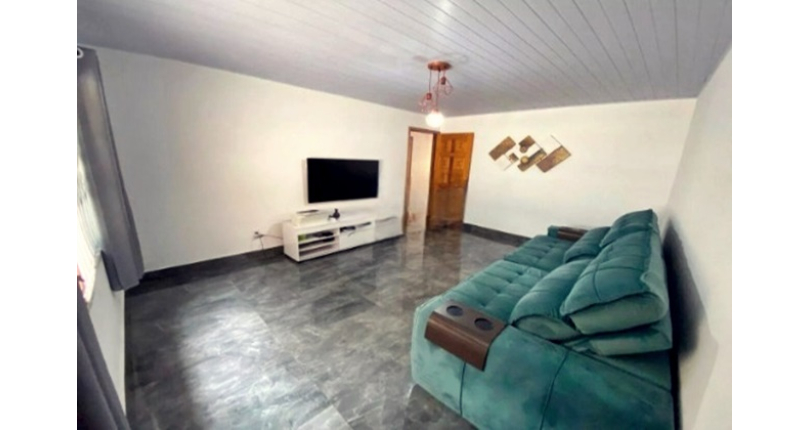 Boa Casa à venda no Bairro do Jardim Vivan na Rua Alarico Resende