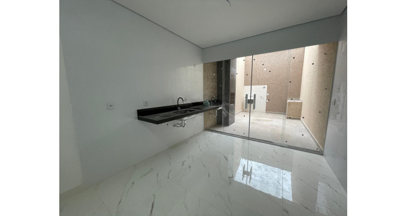 Sobrado novo à venda no Bairro do Jardim Santo Elias na Rua Wilson Crisnel de Almeida 112