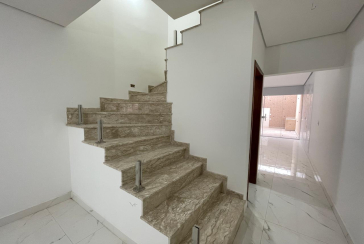 Belo Sobrado novo à venda no Bairro do Jardim Santo Elias na Rua Wilson Crisnel de Almeida 114,