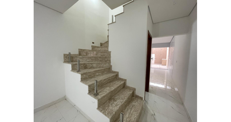 Belo Sobrado novo à venda no Bairro do Jardim Santo Elias na Rua Wilson Crisnel de Almeida 114,