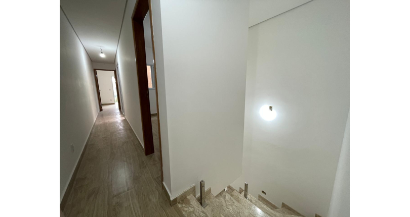 Belo Sobrado novo à venda no Bairro do Jardim Santo Elias na Rua Wilson Crisnel de Almeida 114,