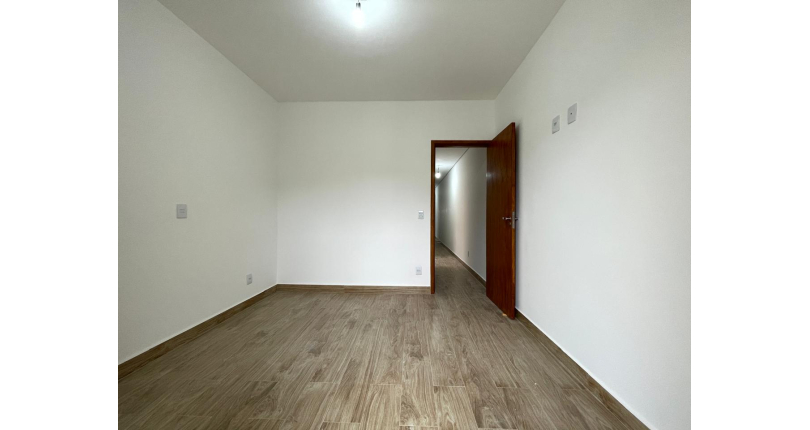 Belo Sobrado novo à venda no Bairro do Jardim Santo Elias na Rua Wilson Crisnel de Almeida 114,