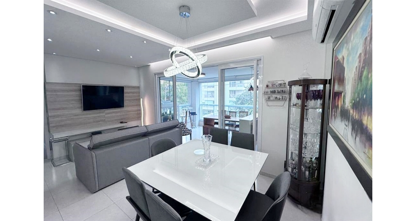 Apartamento à venda no Bairro da Lapa na Rua Faustolo 656, no Condomínio Edifício Forme