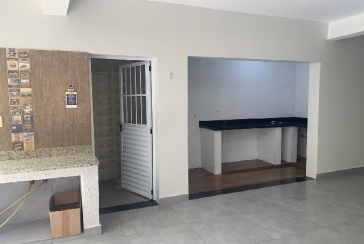 Sobrado à venda no Bairro do Parque São Domingos na Rua Luís Filgueira Souto