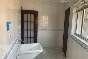 Sobrado à venda no Bairro do Parque São Domingos na Rua Luís Filgueira Souto