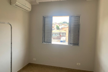 Sobrado à venda no Bairro do Parque São Domingos na Rua Luís Filgueira Souto