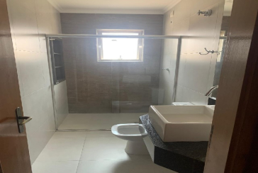 Sobrado à venda no Bairro do Parque São Domingos na Rua Luís Filgueira Souto