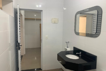 Sobrado à venda no Bairro do Parque São Domingos na Rua Luís Filgueira Souto