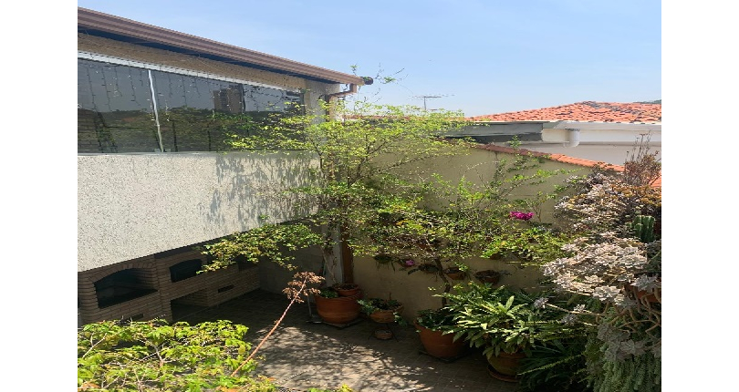 Sobrado à venda no Bairro do Parque São Domingos na Rua Luís Filgueira Souto