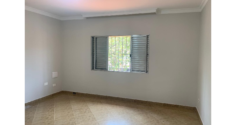 Sobrado à venda no Bairro do Parque São Domingos na Rua Luís Filgueira Souto